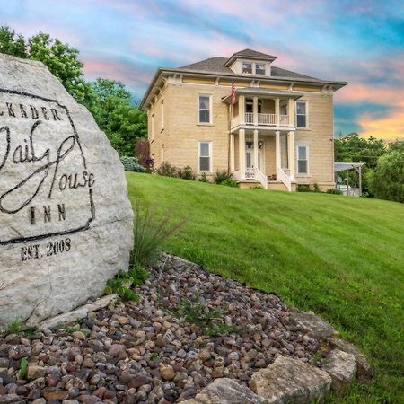 Elkader Jailhouse Inn Bagian luar foto